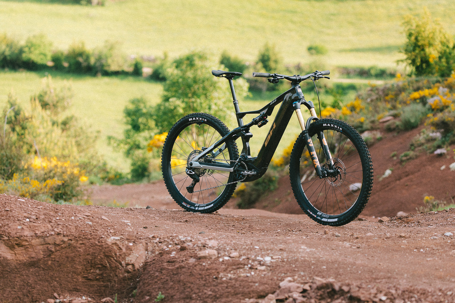 BH iLYNX+ NX VTT électrique BH : e-MTB Trail 140 ou Enduro 160, moteur Bosch Performance Line CX 100 Nm, batterie 800 Wh