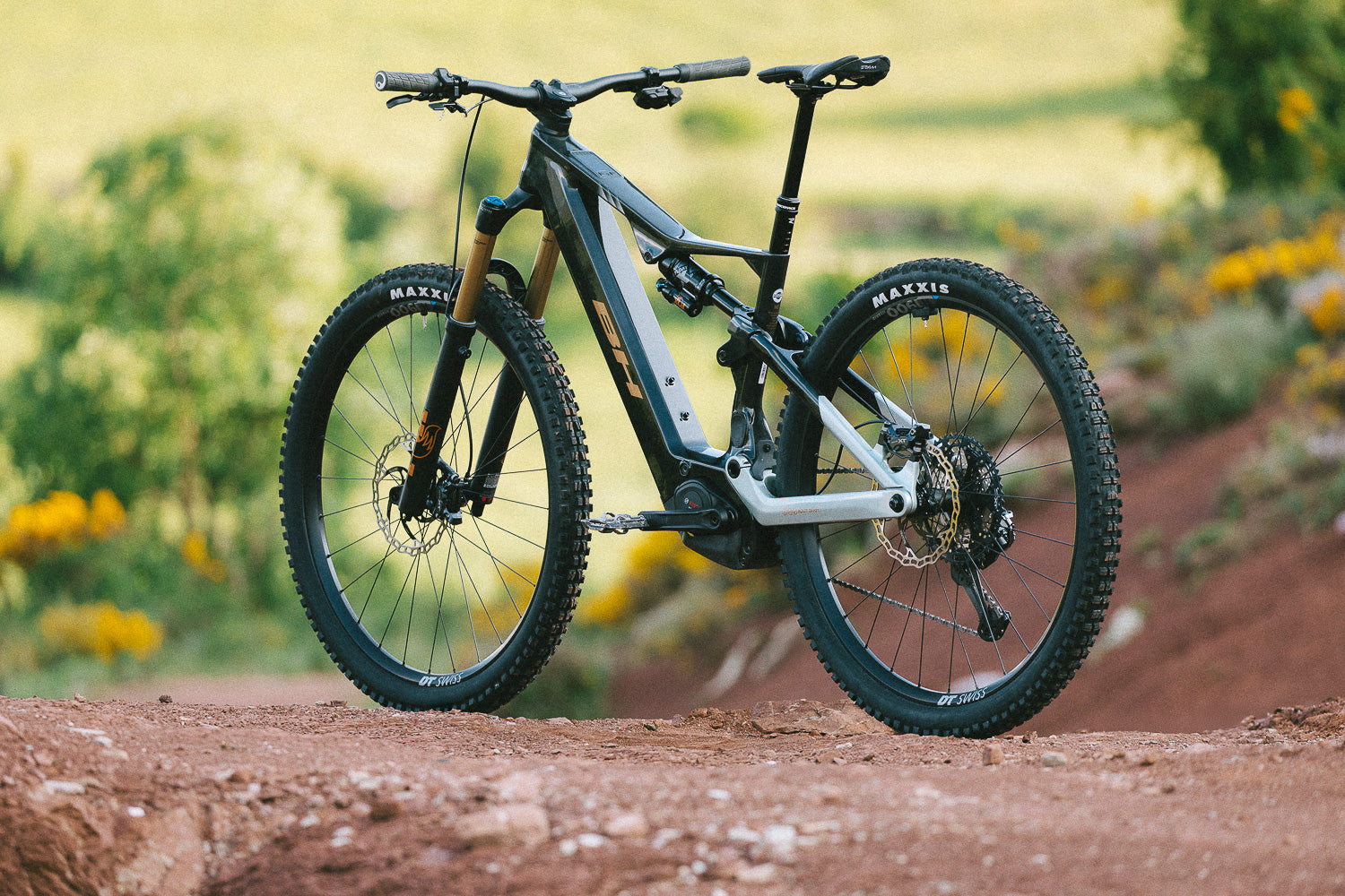 VTT électrique BH iLYNX+ NX Bosch CX 100 Nm, batterie 800 Wh : e-MTB Enduro 160 mm et Trail 140 mm, cadre carbone BH