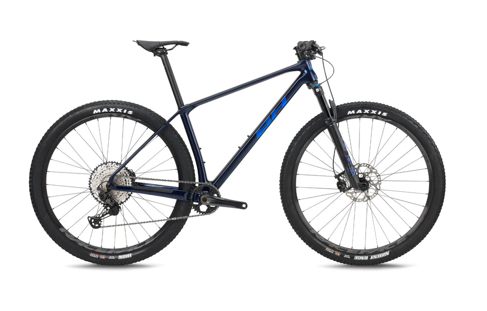 VTT cross-country BH ULTIMATE 7.7, coloris bleu cobalt