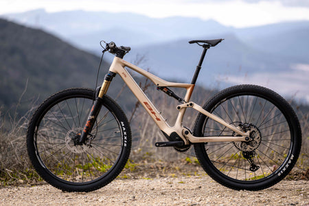 VTT électrique cross-country BH iLYNX RACE CARBON 7.7, détail 2