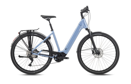 Vélo électrique urbain BH ATOM+ SL CITY WAVE PRO, coloris bleu argenté
