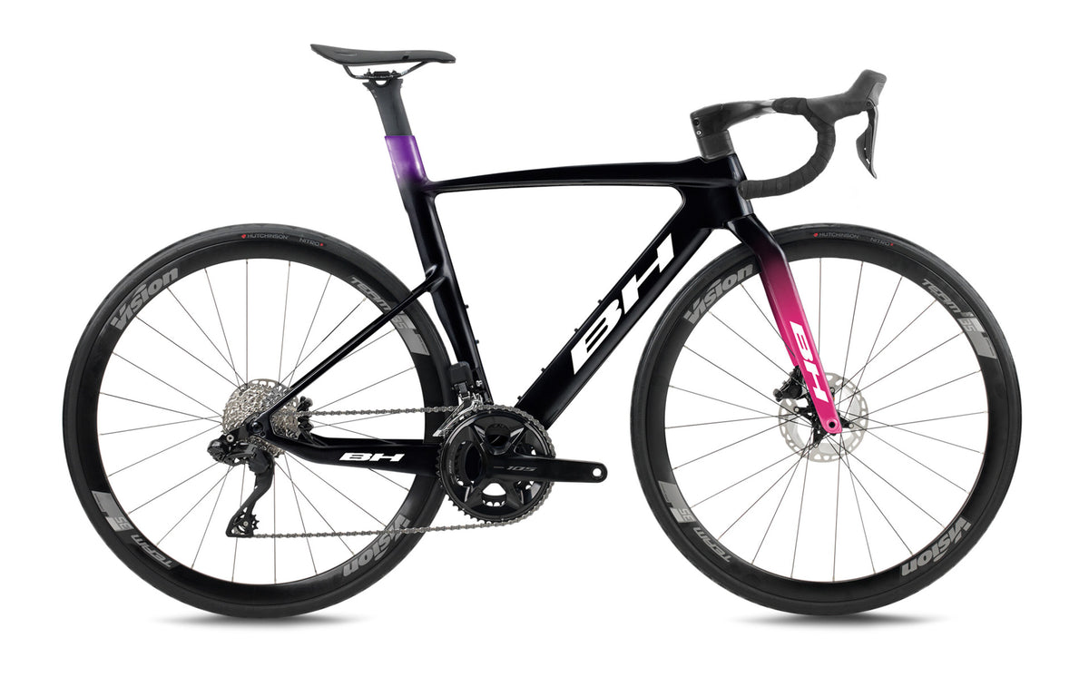 Vélo de route compétition BH AEROLIGHT 6.0, coloris noir, blanc et rosé