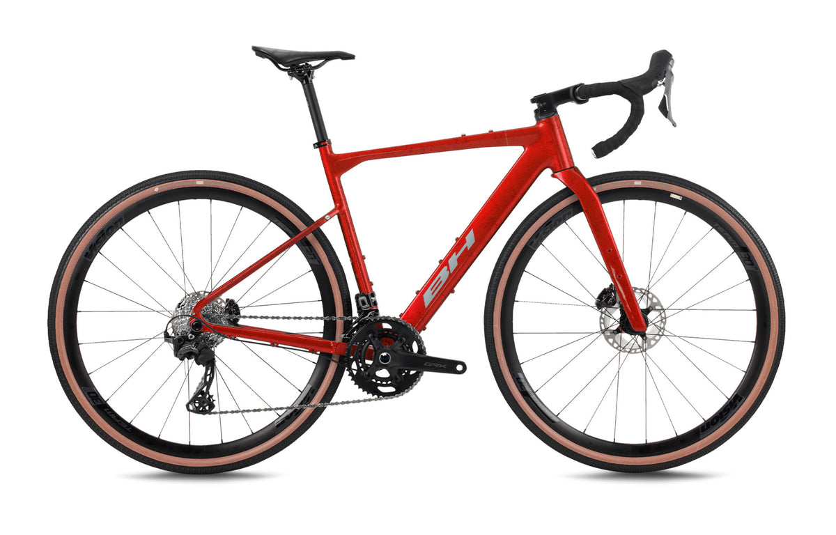 Vélo gravel BH GRAVELX 1.8, coloris grenat et gris clair